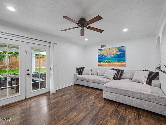 5th image of 2248 Athens Ave