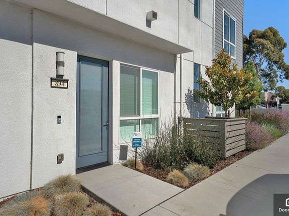 5th image of 894 Marina Way S