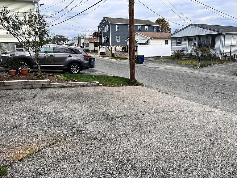 46 Sherwood St — Photo 19
