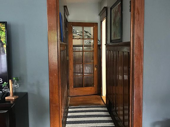 5th image of 141 Saranac Ave #L