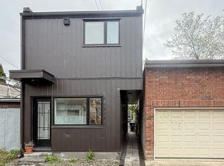 598 Crawford St, Toronto, ON M6G 3K2