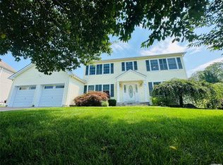 50 Jem Ln, Pawling, NY 12564