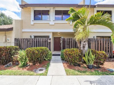 300 SW 96th Ter #300, Pembroke Pines, FL, 33025