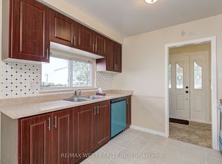 18 Glenforest Rd, Brampton, ON L6S 1K6