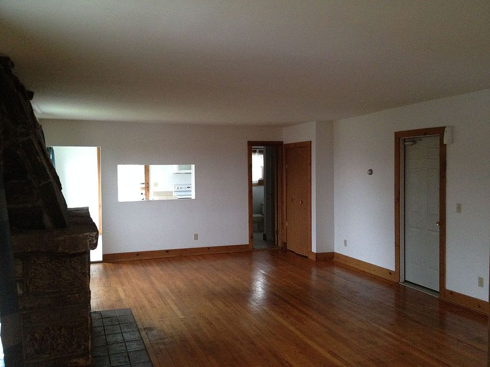 Living rm.
