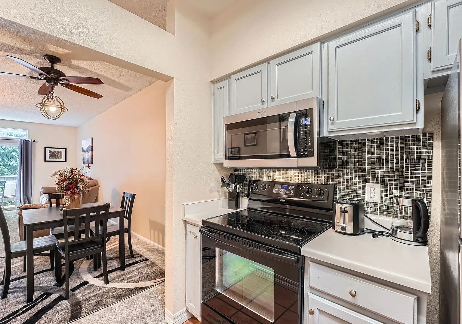 2 BDR Near Boulder Country Club — Photo 2