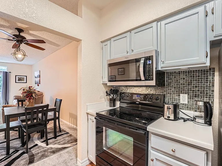 7430 Singing Hills Dr — Photo 2