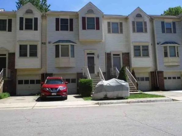 3705 Roxbury Ln, Alexandria, VA 22309