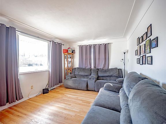 3rd image of 3153 Myrtle Ave