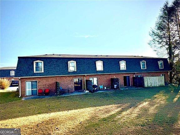 2nd image of 3925 Mountain View Rd #3-C