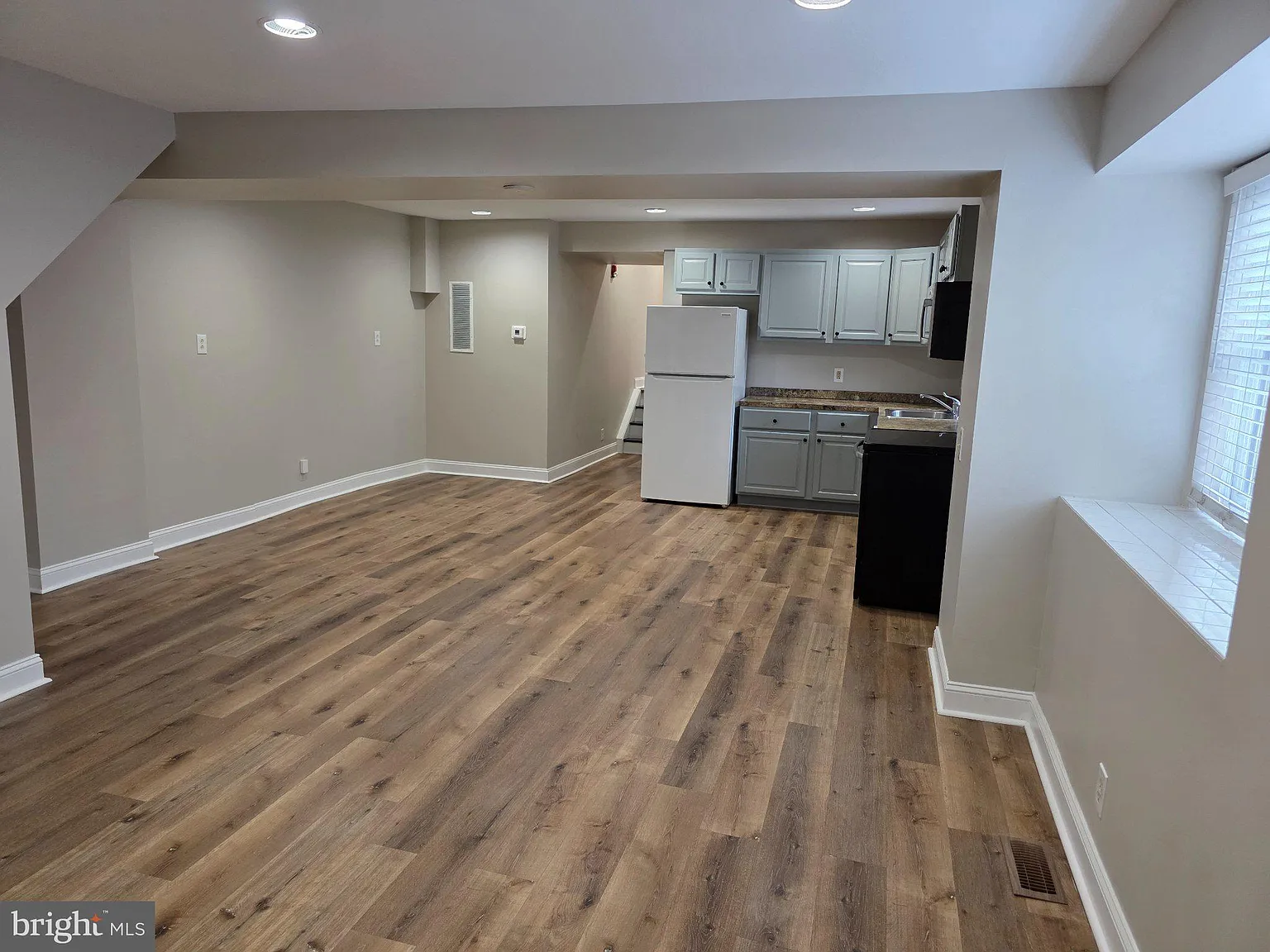 2 bed, 1.0 bath, 1000 sqft, $1,800 — Photo 4