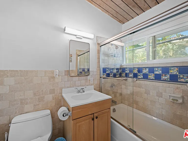 25154 Malibu Rd #4 — Photo 23