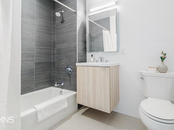2nd image of 840 Fulton St #303