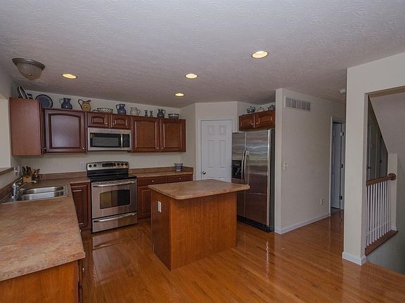 5th image of 96 Ramsey Dr