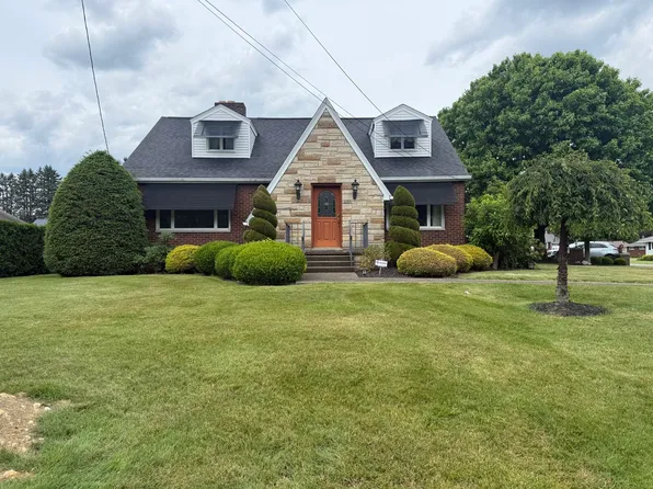 102 W Fairmont Ave, New Castle, PA 16105