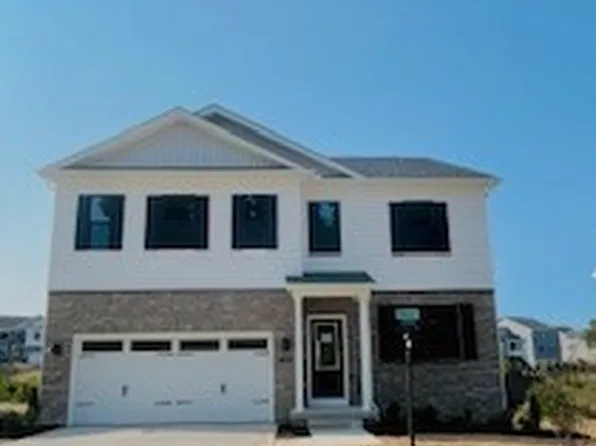 313 Stately Ct, Valencia, PA 16059