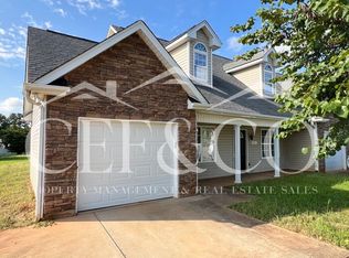 221 Mary High Dr, Wellford, SC 29385