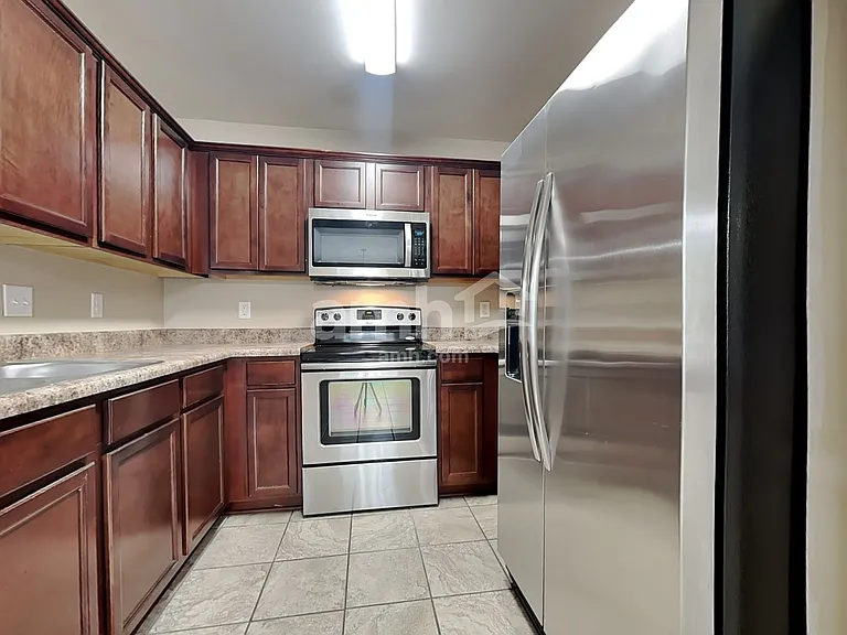 1242 Carlton Ridge Dr — Photo 3