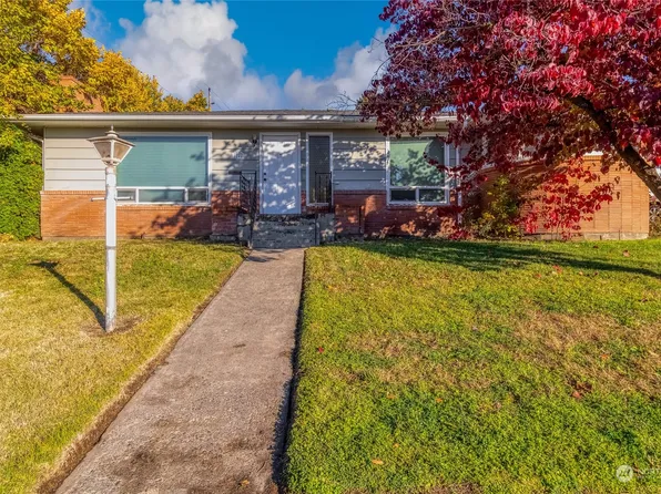 1246 SE Dewey Drive, College Place, WA 99324