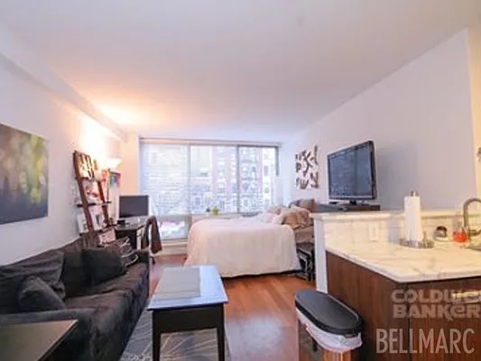 Rented by Bellmarc Realty | media 15