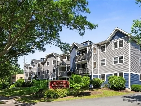 1216 Vfw Pkwy APT 47, West Roxbury, MA 02132