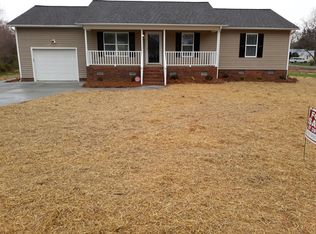 7402 Greenlawn Dr, Summerfield, NC 27358