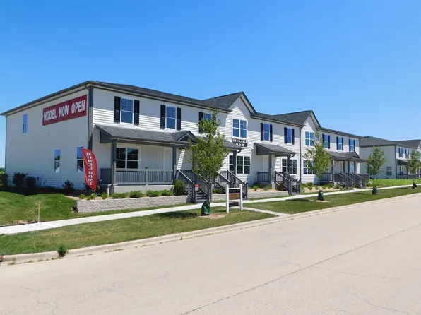 53 E Robinson Ave, Cortland, IL 60112