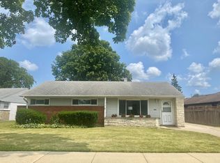 1115 W Grant Dr, Des Plaines, IL