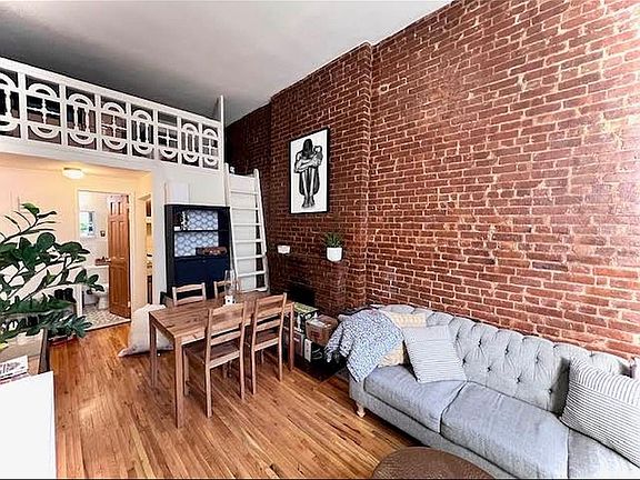 3rd image of 125 W 81st St APT 1A