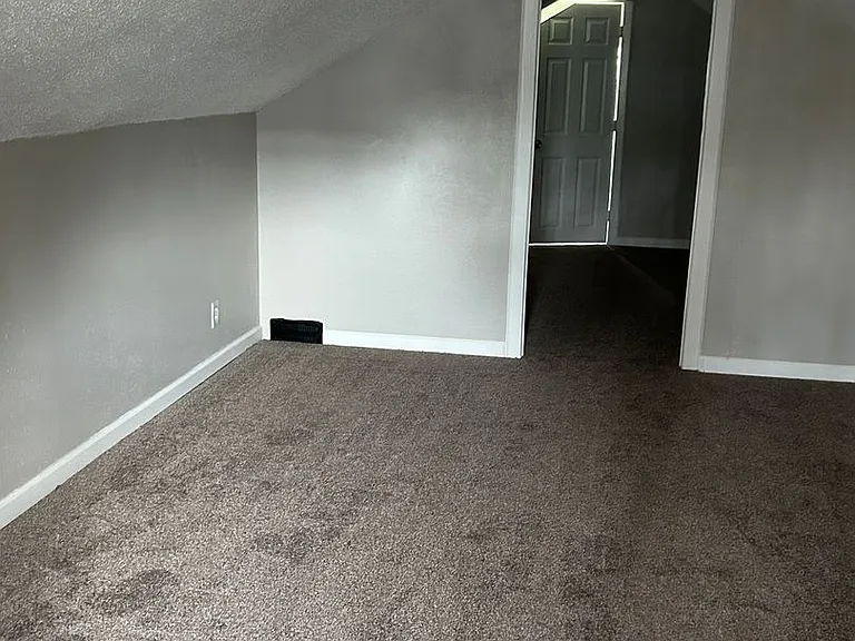211 Carnegie Ave — Photo 24