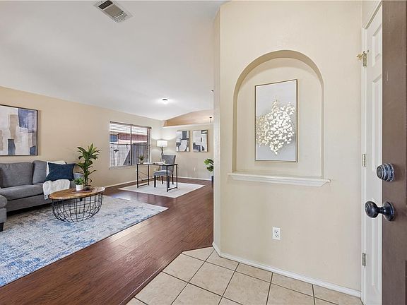 3rd image of 4316 Companeros Way