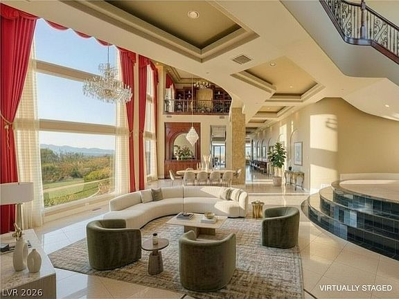 4th image of 45 Club Vista Dr