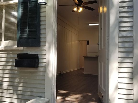 3rd image of 1121 Bordeaux St #B