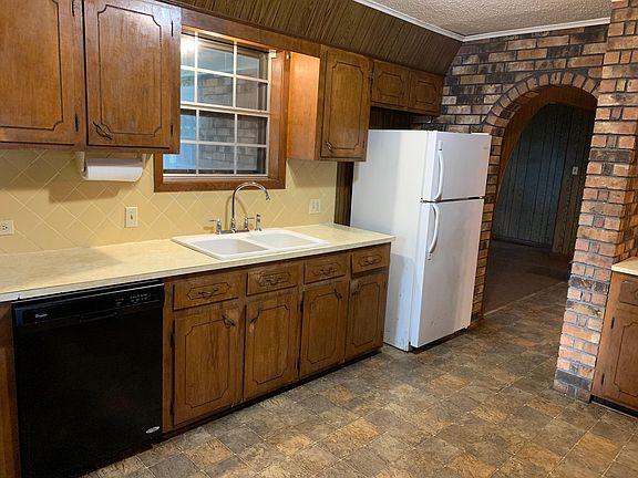 5th image of 904 Eagle Dr