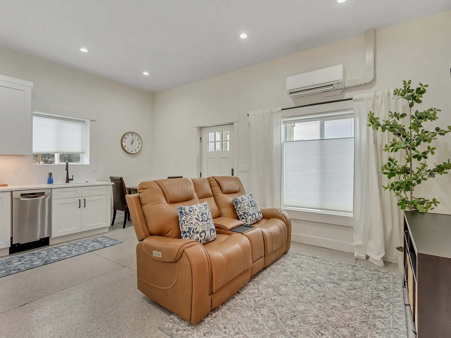 12990 Boulter Street — Photo 1