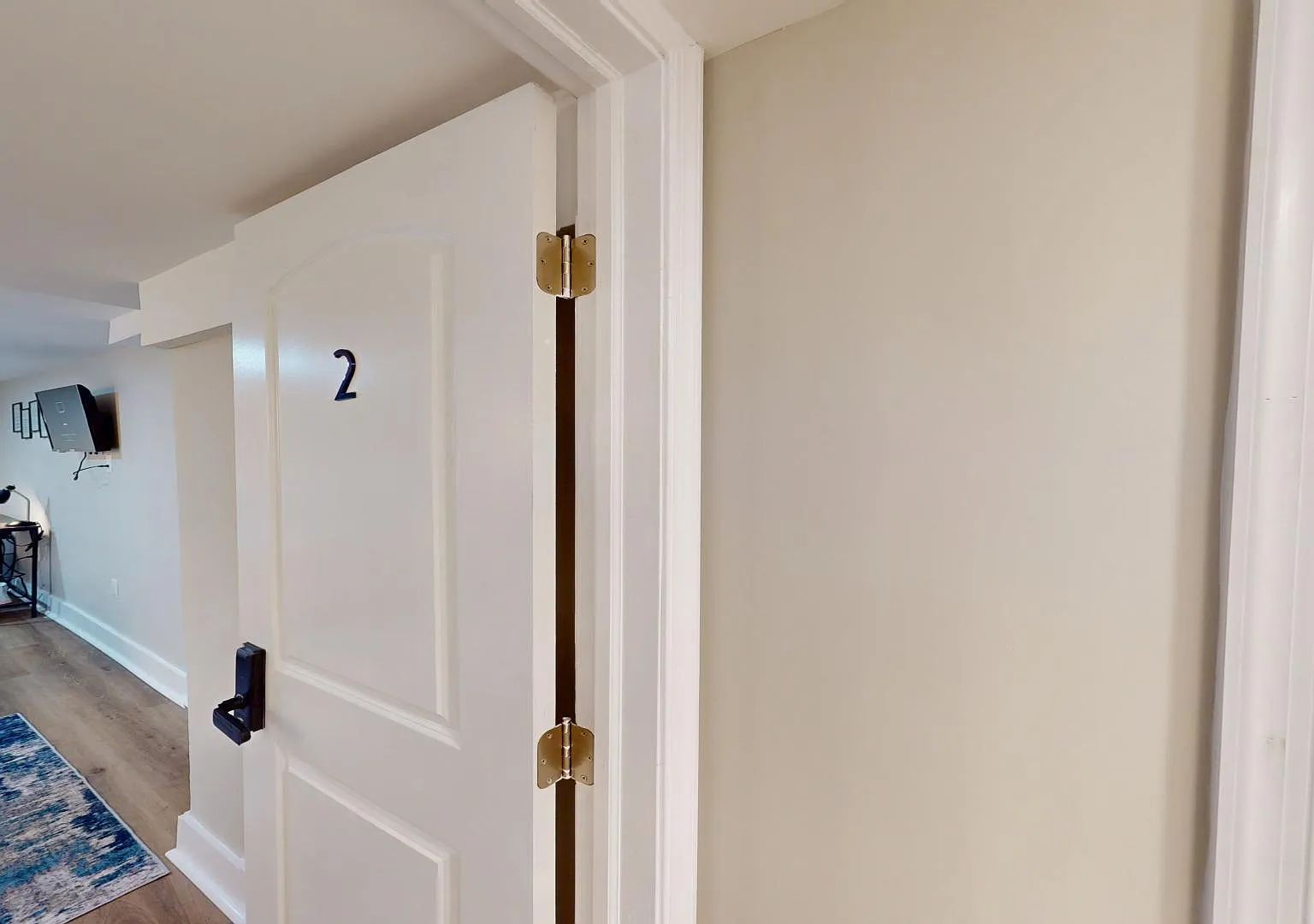 4 bed, 4.0 bath, 1800 sqft, $866 — Photo 1