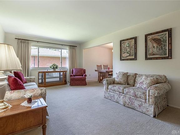 3rd image of 7516 Katy Dr