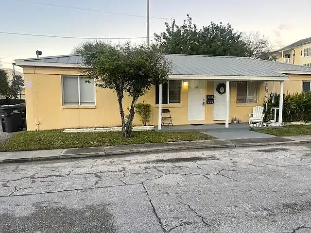 400 Metcalf Ct — Photo 3