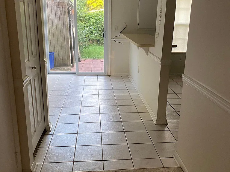 11 Bickel Ct — Photo 2