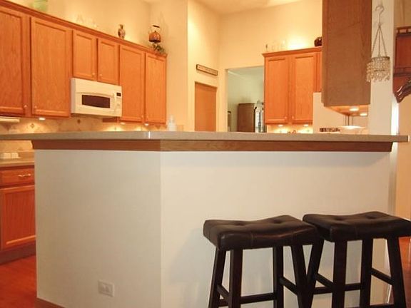 4th image of 1011 Sycamore Dr