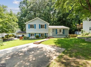 8409 Rainbow Bridge Ln, Springfield, VA 22153
