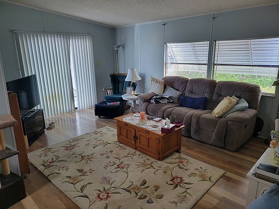 4th image of 1388 Flor Del Sol Dr