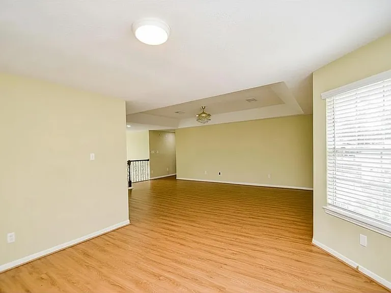 318 N Cypress Estates Cir — Photo 17