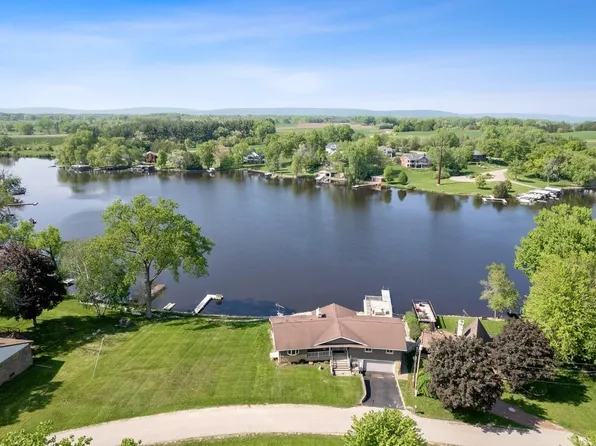 E12096 Grubers Grove Rd, Prairie Du Sac, WI 53578