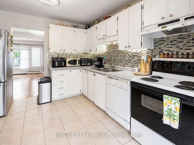 209 Castle Rock Dr #1 — Photo 6