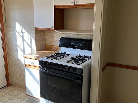 5th image of 1020 Kenmore Ave #3