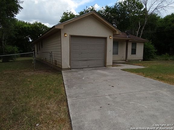 4th image of 732 Chickering Ave