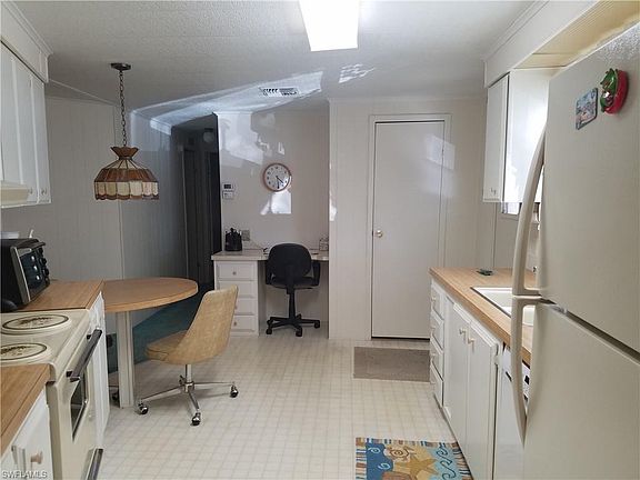 5th image of 16018 Citron Way