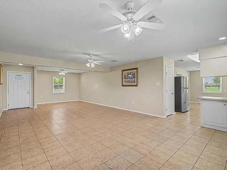 827 Pickney Ave — Photo 11