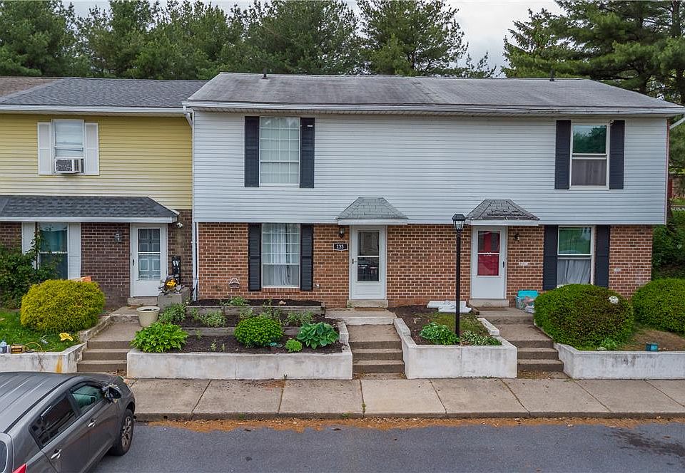 1st image of 133 Pheasant Ct